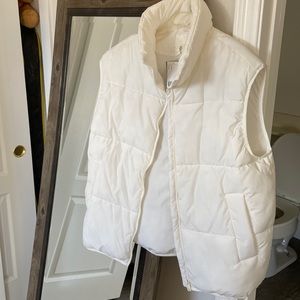 Oversized puffer vest